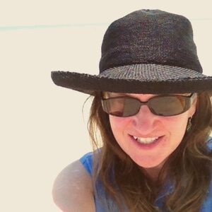 Meet your Posher, Bunna